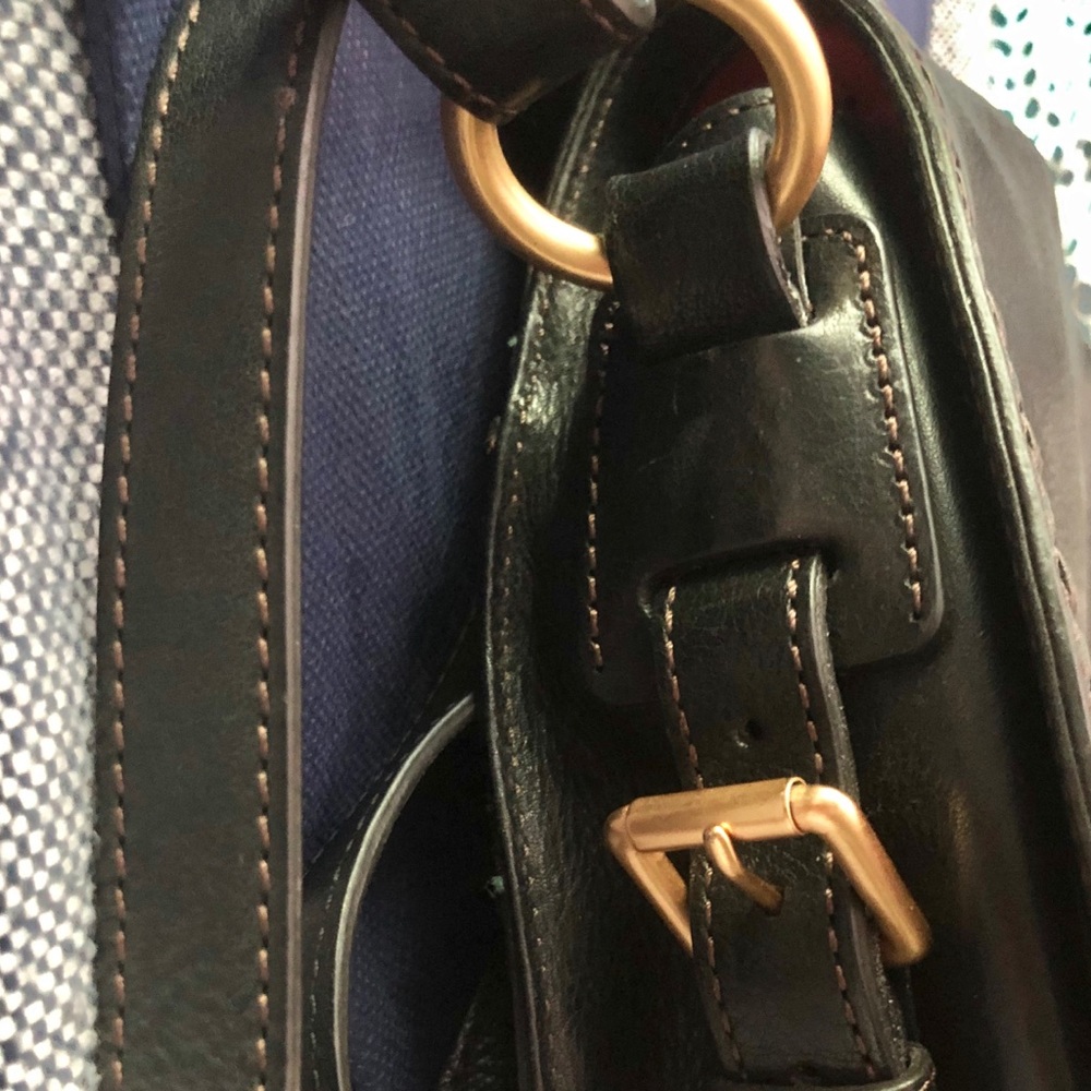 Dooney & Bourke ✨Black Leather Saddle bag - Picture 5 of 7